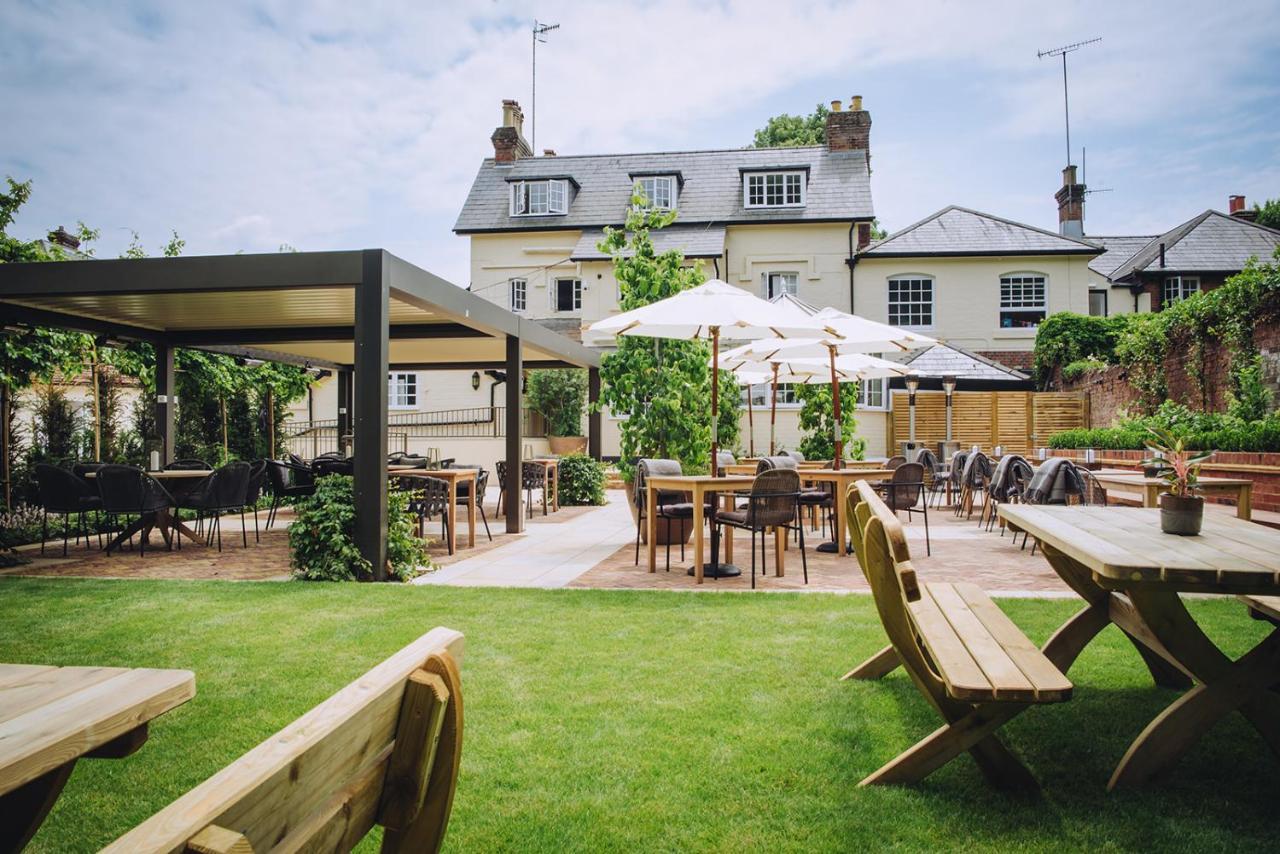 The Drummond At Albury Guildford Exterior foto